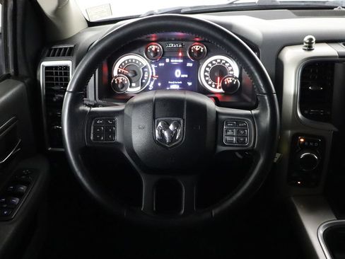Used 2019 RAM 1500 Big Horn AWD/4WD image 7