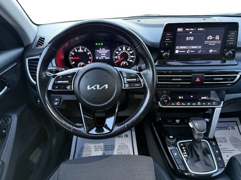 Used 2023 Kia Seltos S image 17