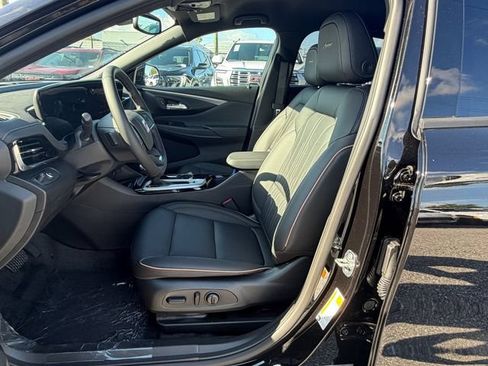 New 2026 Buick Envista Avenir FWD image 12