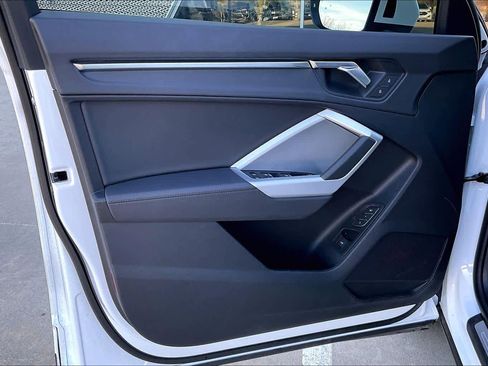 Certified 2025 Audi Q3 2.0T Premium w/ Convenience Package image 20