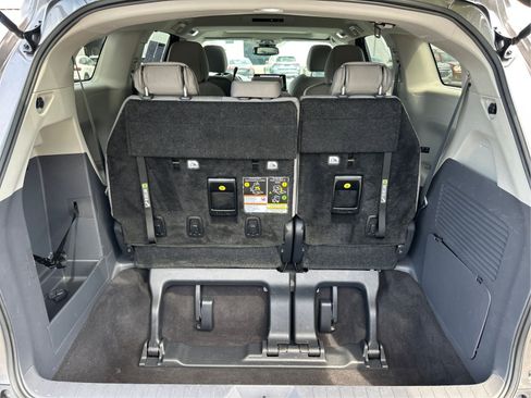 Used 2024 Toyota Sienna LE w/ LE Plus Package AWD/4WD image 13