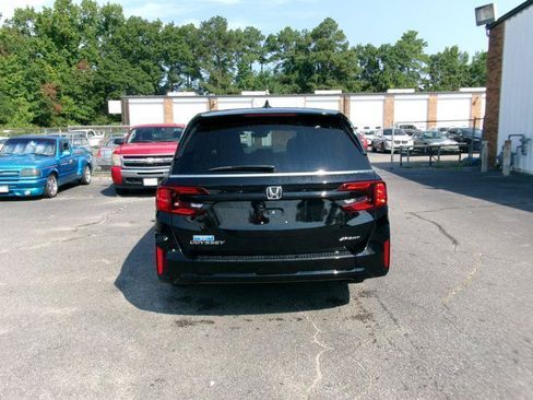 Used 2025 Honda Odyssey Sport-L image 7