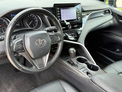 Used 2024 Toyota Camry SE FWD image 9