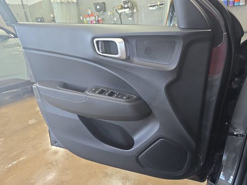 New 2026 Hyundai Venue SE FWD image 27