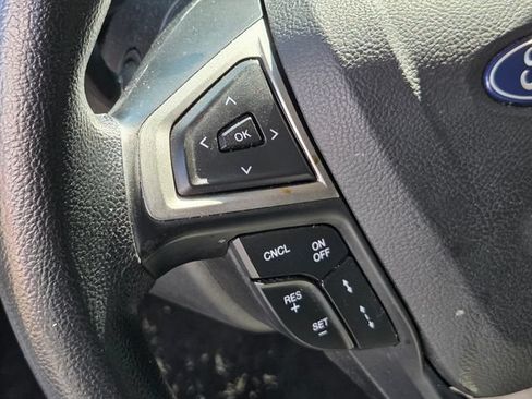 Used 2019 Ford Fusion SE FWD image 10