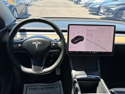 Used 2022 Tesla Model Y Performance AWD/4WD image 8