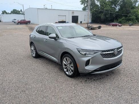 Used 2023 Buick Envision Avenir FWD image 8