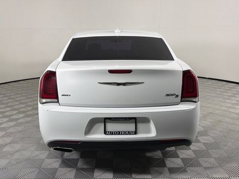 Used 2019 Chrysler 300 S AWD/4WD image 5