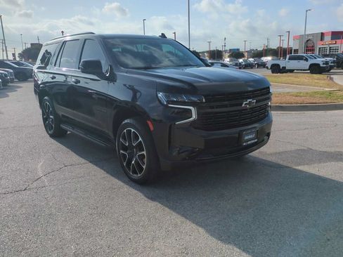 Used 2024 Chevrolet Tahoe RST w/ Luxury Package AWD/4WD image 2
