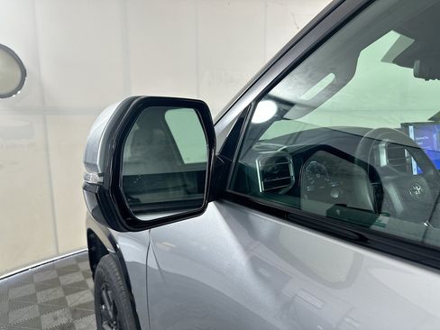Used 2024 Toyota Tundra Platinum AWD/4WD image 10
