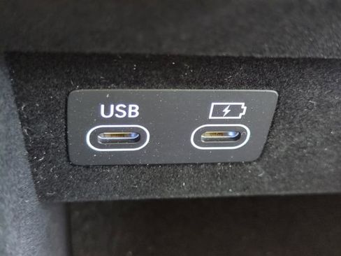 New 2026 Genesis GV70 2.5T Advanced w/ G1 Accessory Package image 22