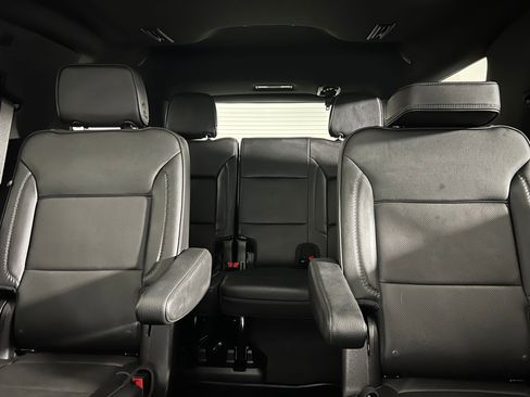 Used 2024 GMC Yukon Denali image 32