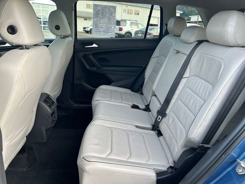 Used 2019 Volkswagen Tiguan SEL Premium image 16