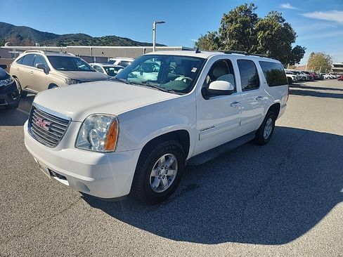 Used 2014 GMC Yukon XL SLT image 1