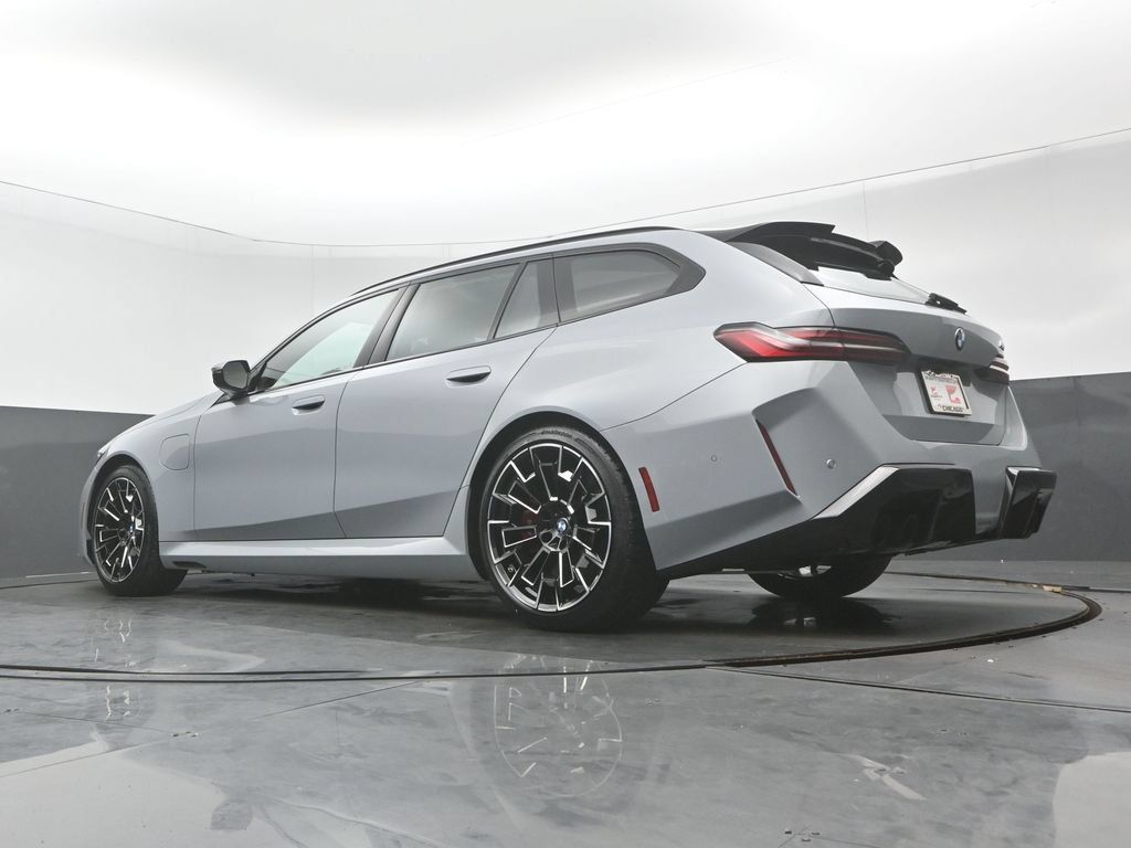 Used 2025 BMW M5 Touring w/ M Driver's Package AWD/4WD image 32