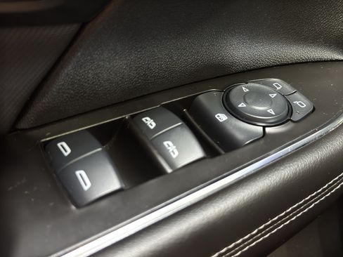 Used 2024 Buick Envision Preferred AWD/4WD image 32