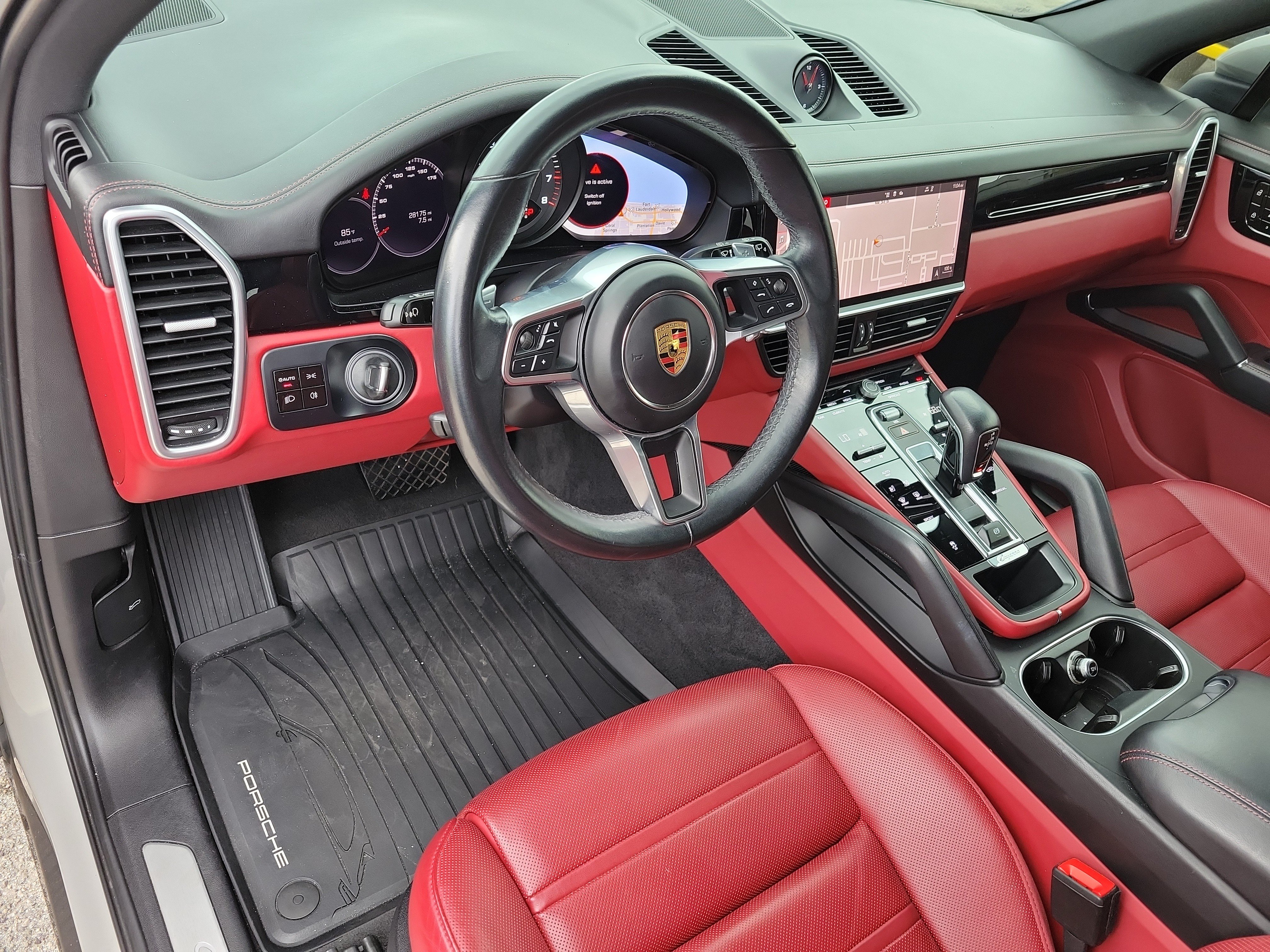 Used 2021 Porsche Cayenne AWD/4WD image 14