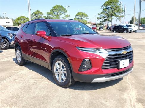Used 2022 Chevrolet Blazer LT image 2