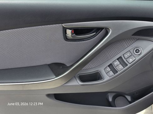 Used 2013 Hyundai Elantra GLS w/ Preferred Pkg FWD image 15