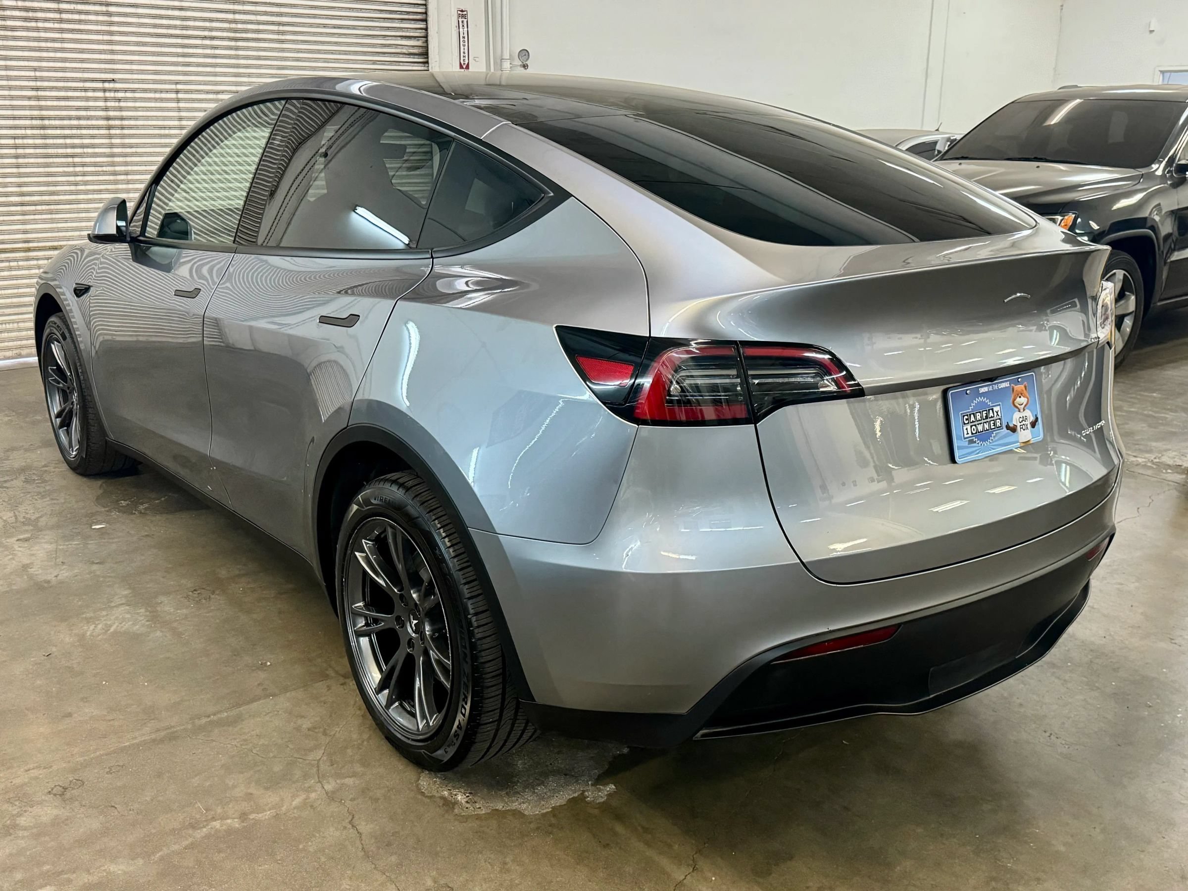 Used 2024 Tesla Model Y Long Range AWD/4WD image 7