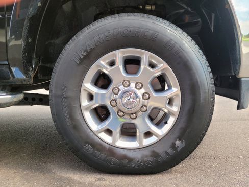 Used 2019 RAM 2500 Laramie image 32