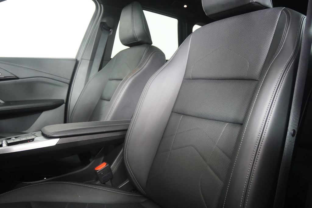 Certified 2025 BMW X1 xDrive28i AWD/4WD image 10