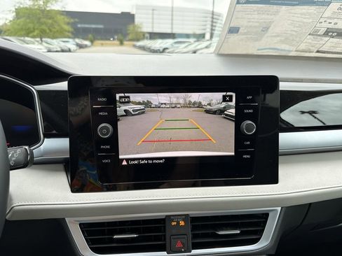 New 2026 Volkswagen Taos SE FWD image 27
