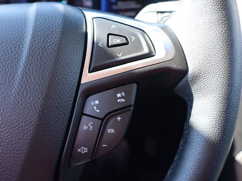 Used 2024 Ford Edge SEL w/ Sport Appearance Package image 15