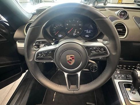 Used 2024 Porsche 718 Boxster RWD image 16