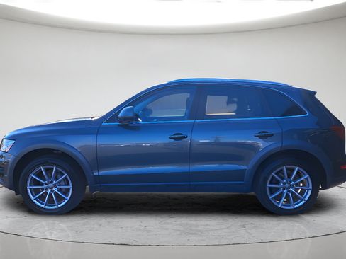 Used 2017 Audi Q5 2.0T Premium Plus w/ Technology Package AWD/4WD image 6