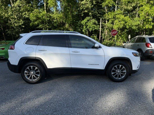 Used 2019 Jeep Cherokee Latitude Plus AWD/4WD image 4