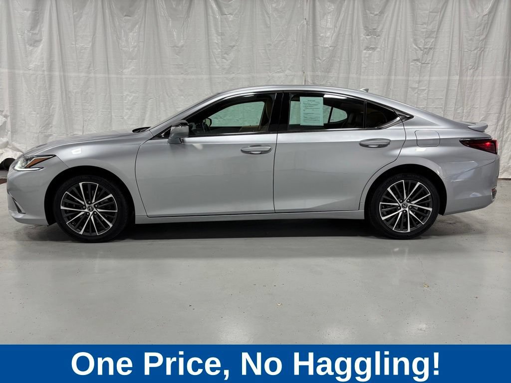Used 2022 Lexus ES 250 w/ Premium Package AWD/4WD image 4