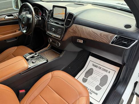 Used 2019 Mercedes-Benz GLS 450 4MATIC w/ Premium 1 Package image 32