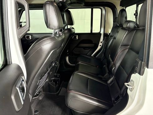 Used 2023 Jeep Gladiator Rubicon w/ Cold Weather Group image 40