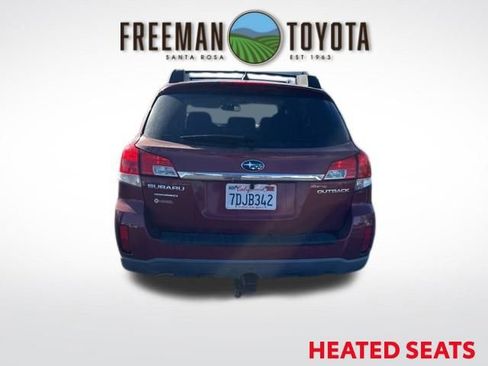 Used 2011 Subaru Outback 2.5i Limited image 5