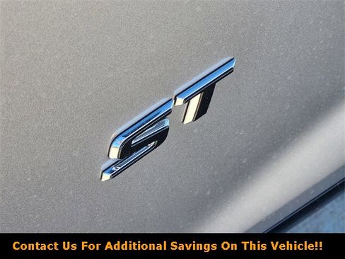 New 2026 Buick Enclave Sport Touring w/ LPO, Floor Liner Package image 8