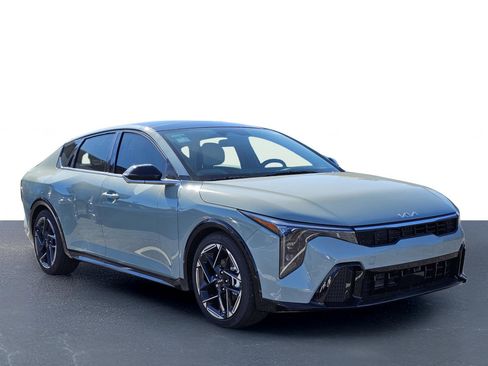 New 2025 Kia K4 GT-Line image 5