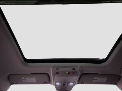 Used 2022 Volkswagen Taos SE image 15