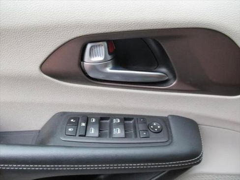 Certified 2023 Chrysler Voyager LX FWD image 19