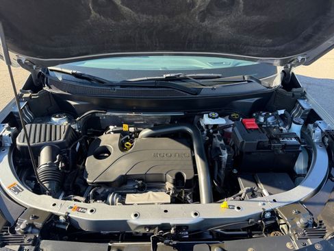 Used 2025 Chevrolet Equinox LT image 30