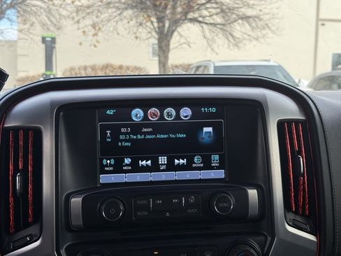 Used 2018 GMC Sierra 1500 SLE image 18