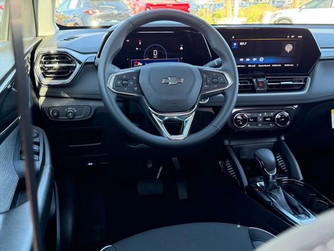 New 2026 Chevrolet TrailBlazer LT w/ Convenience Package FWD image 7