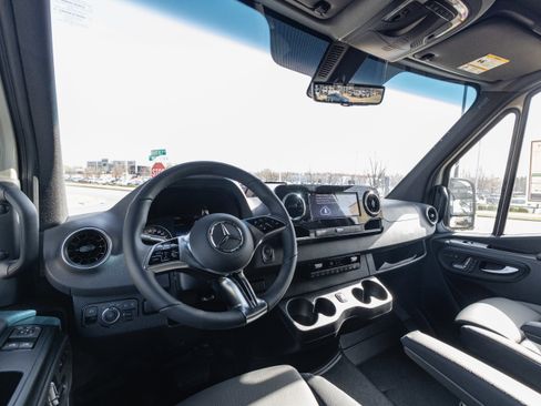New 2026 Mercedes-Benz Sprinter 2500 image 13