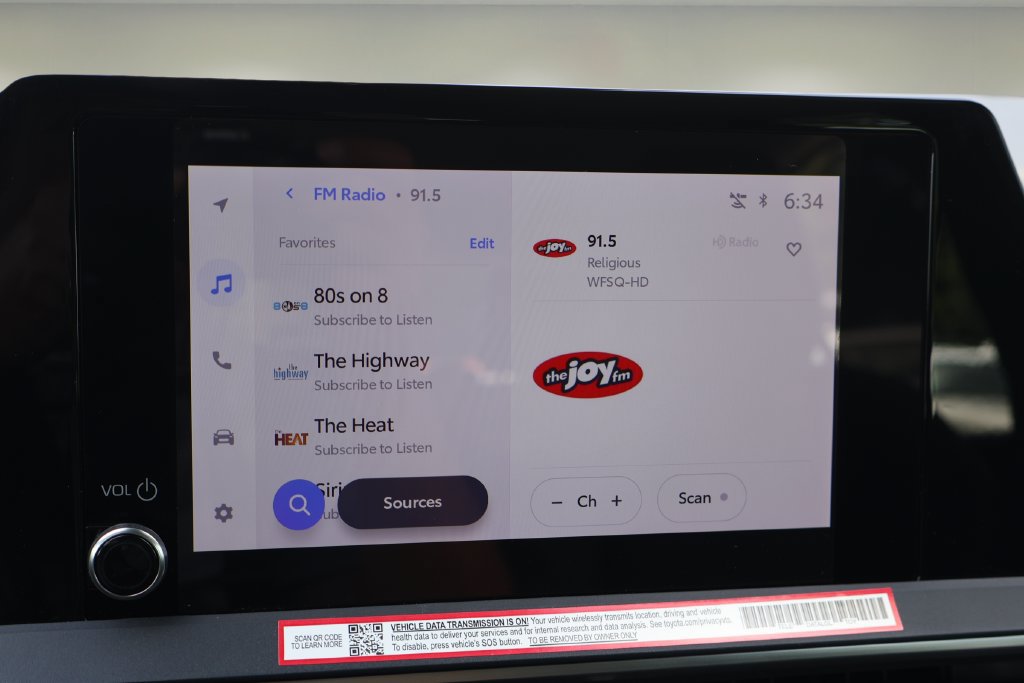 Certified 2026 Toyota Prius FWD image 23