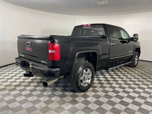 Certified 2019 GMC Sierra 3500 Denali w/ Duramax Plus Package AWD/4WD image 26