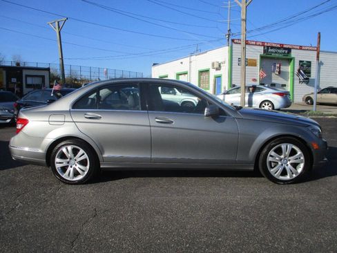 Used 2011 Mercedes-Benz C 300 4MATIC Sedan image 6