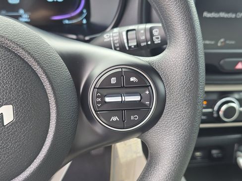 Certified 2025 Kia Soul LX image 30