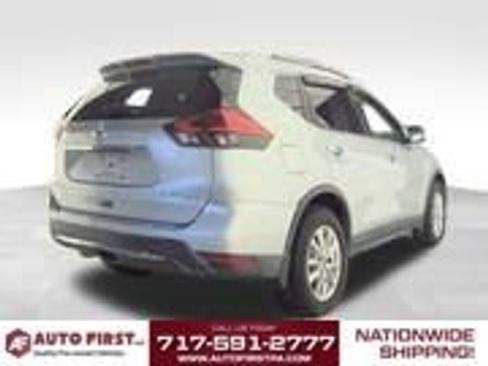 Used 2017 Nissan Rogue SV w/ SV Premium Package AWD/4WD image 5