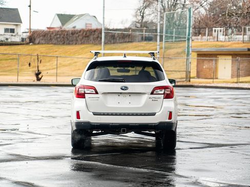 Used 2017 Subaru Outback 3.6R Touring w/ Popular Package #5A image 6