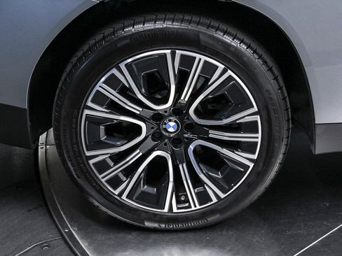 Used 2025 BMW X3 xDrive30i w/ Premium Package image 8